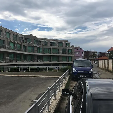 Апарт-отель Budzhaka Black Sea Paradise